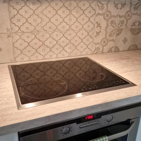Apartment Premium Getaway Next To Park *