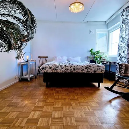 Premium Getaway Next To Park Apartment *